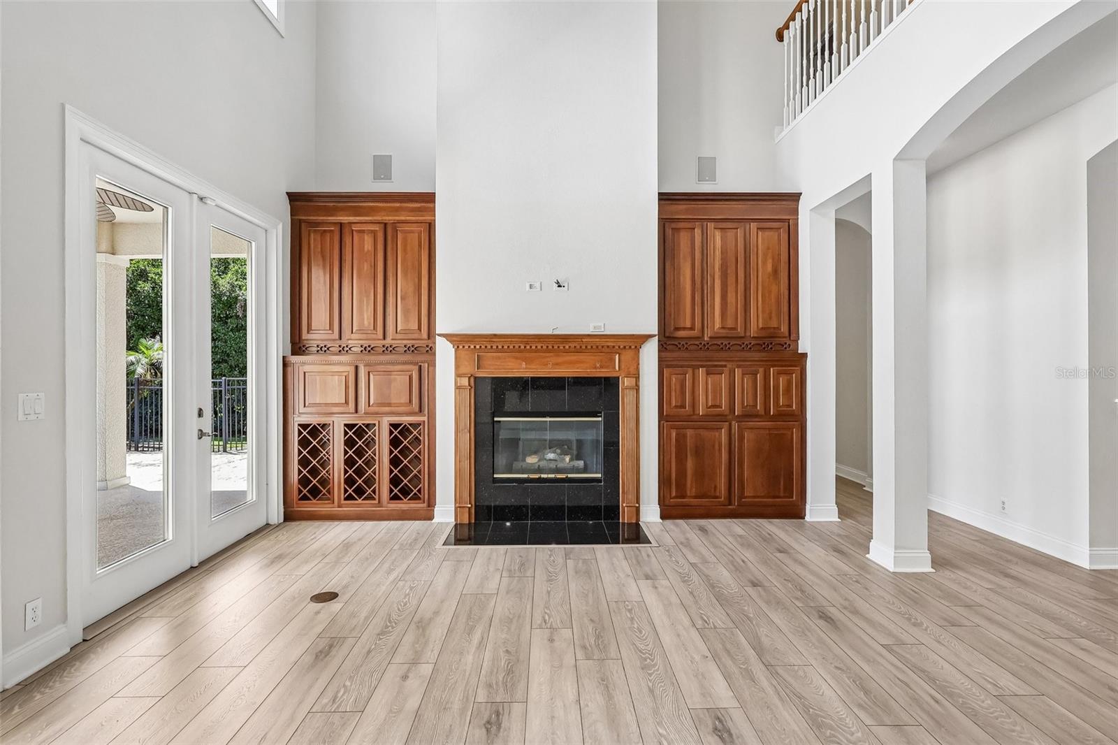KEENES POINTE - Residential