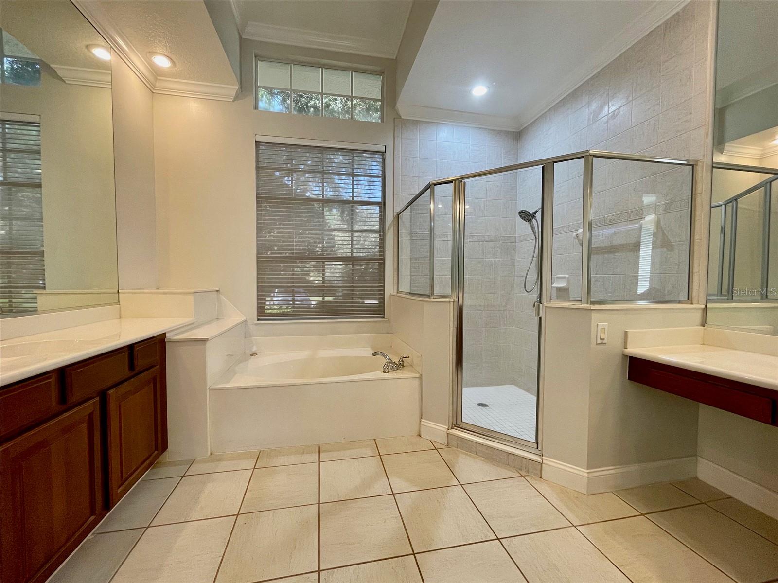 KEENES POINTE - Residential
