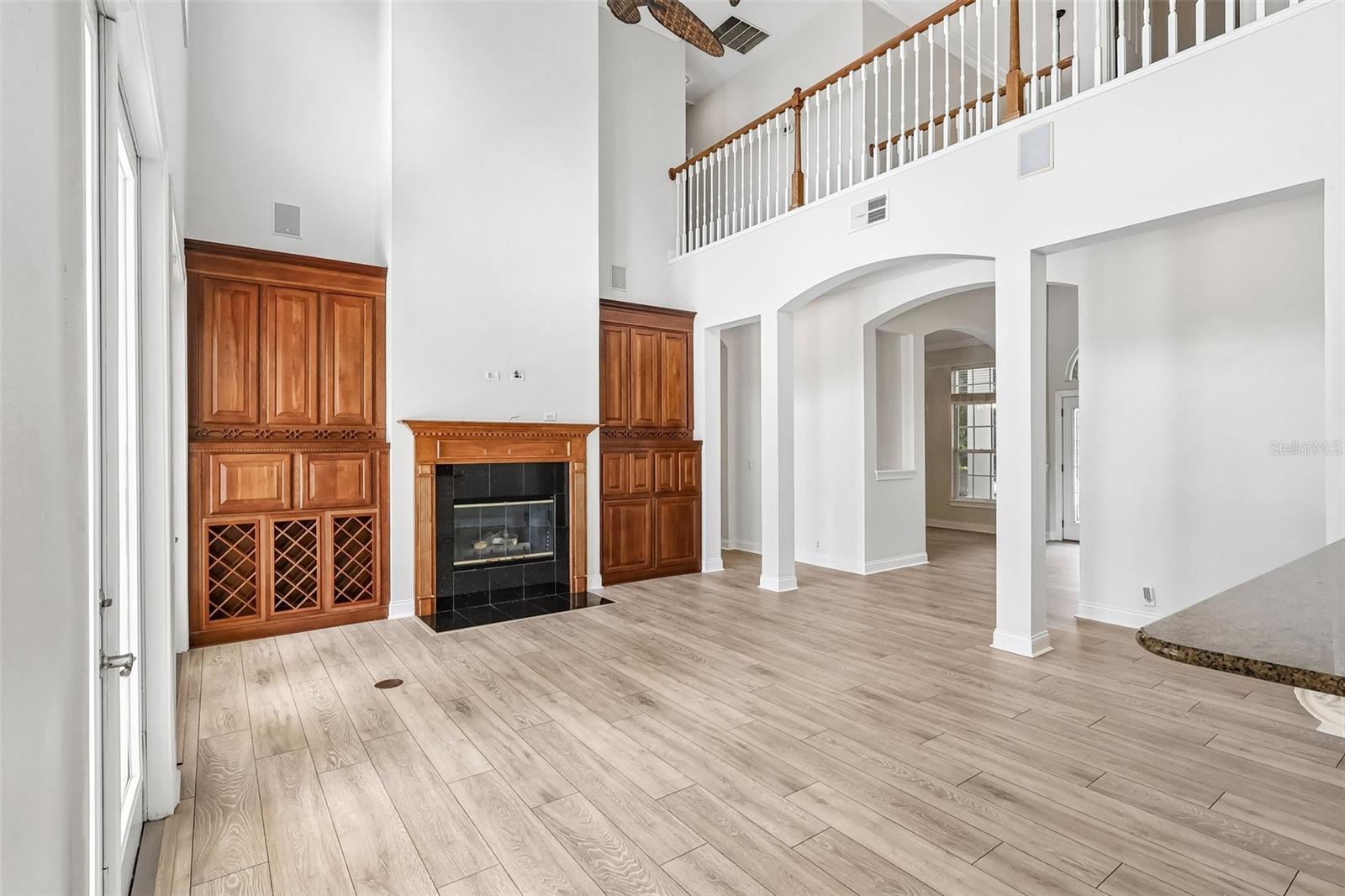 KEENES POINTE - Residential