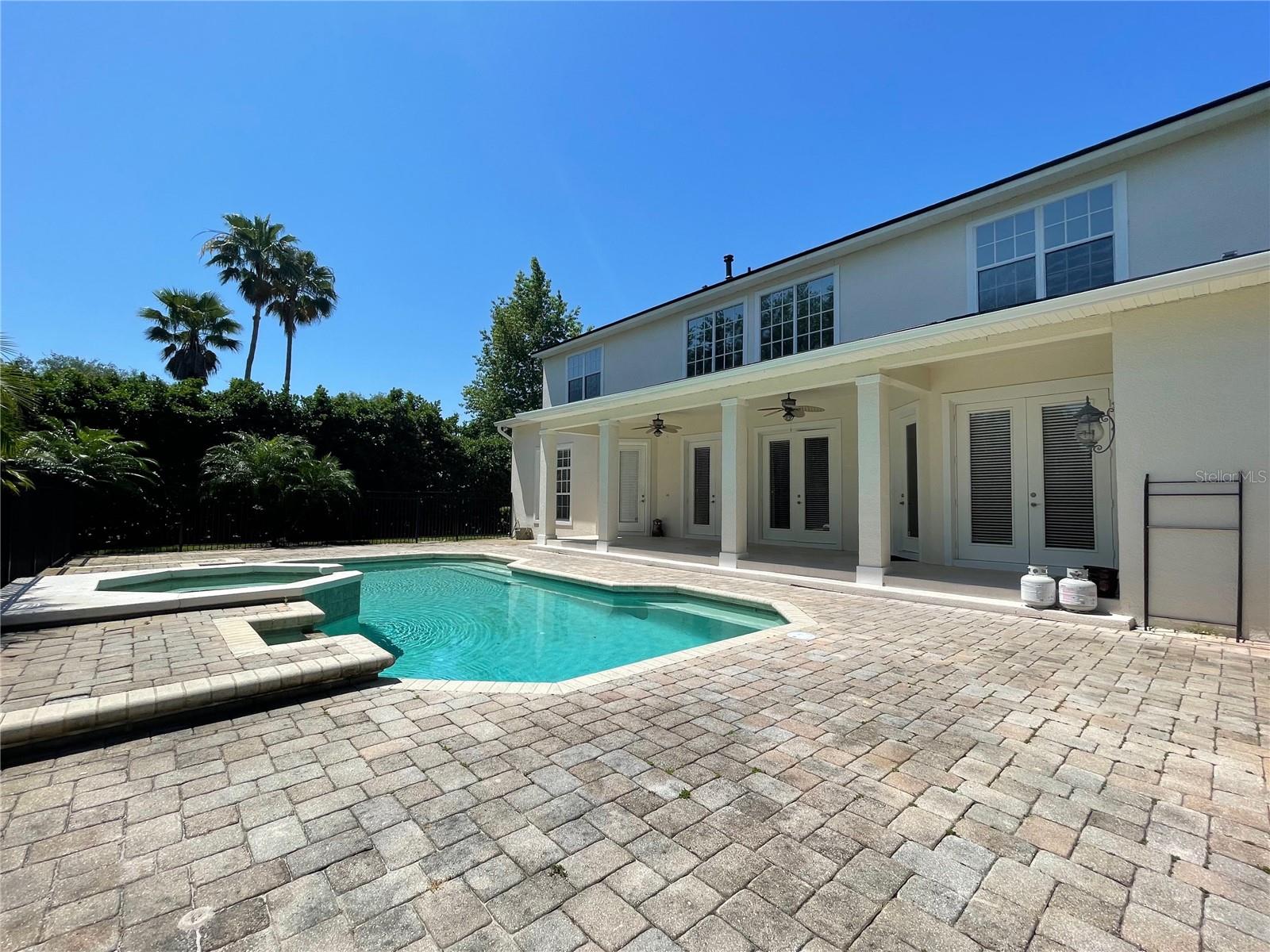 KEENES POINTE - Residential