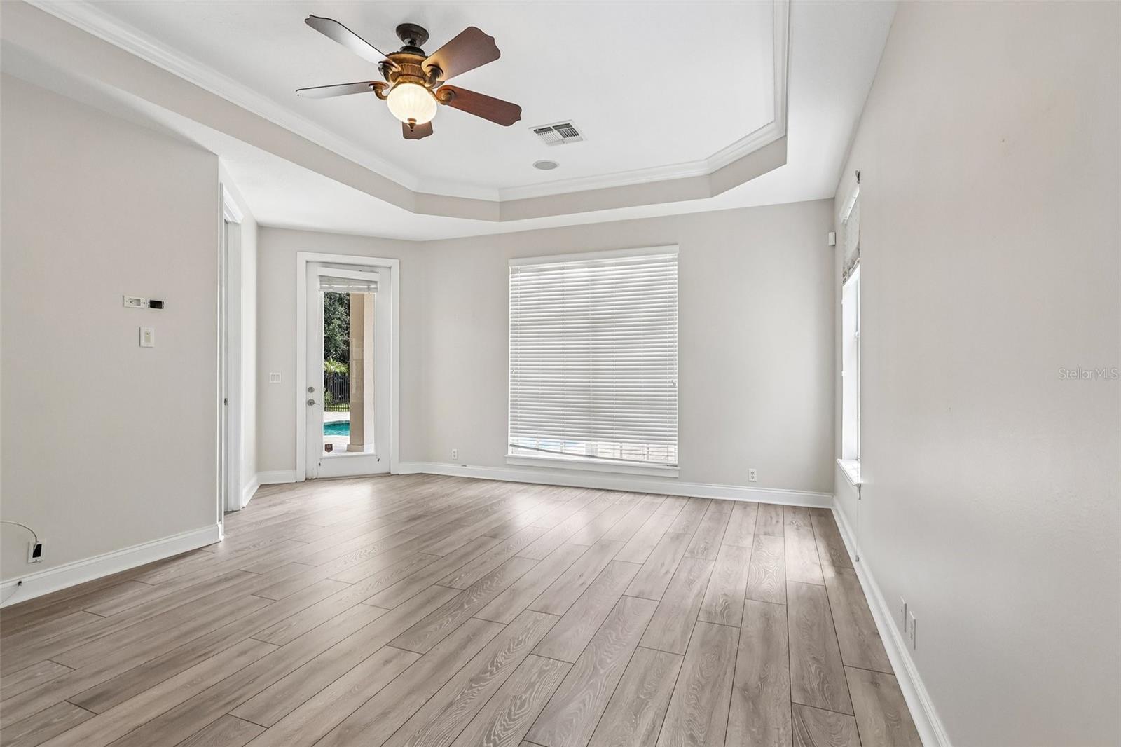 KEENES POINTE - Residential