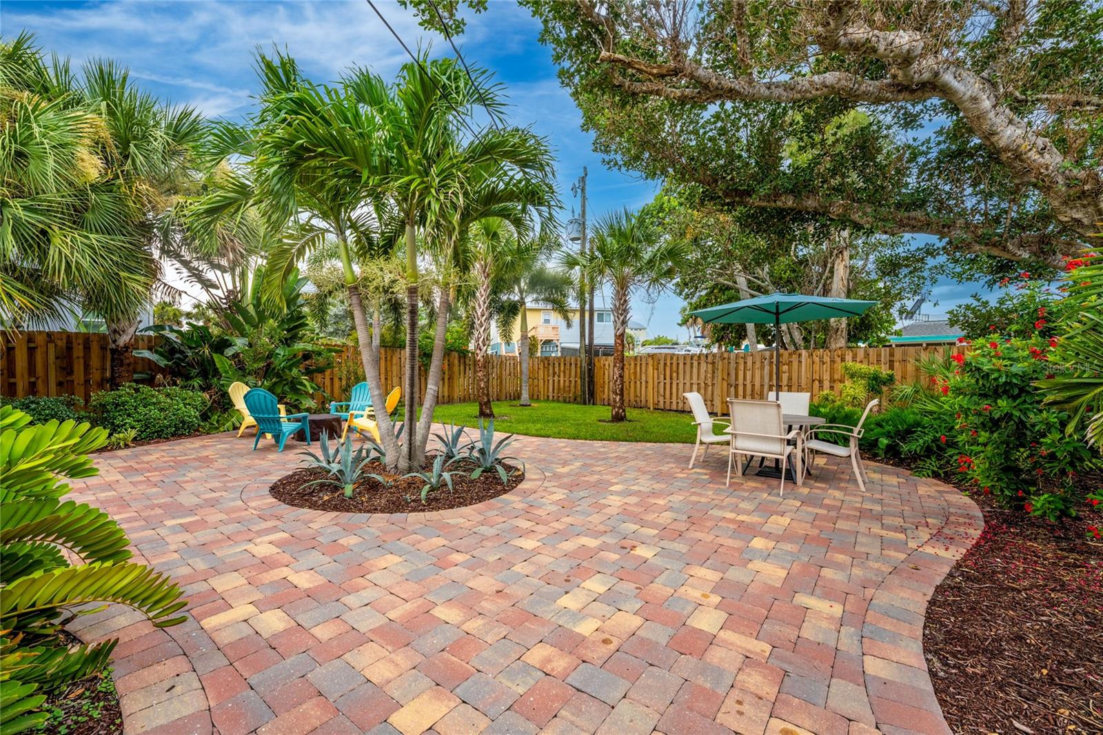 ENGLEWOOD SHORES - Residential