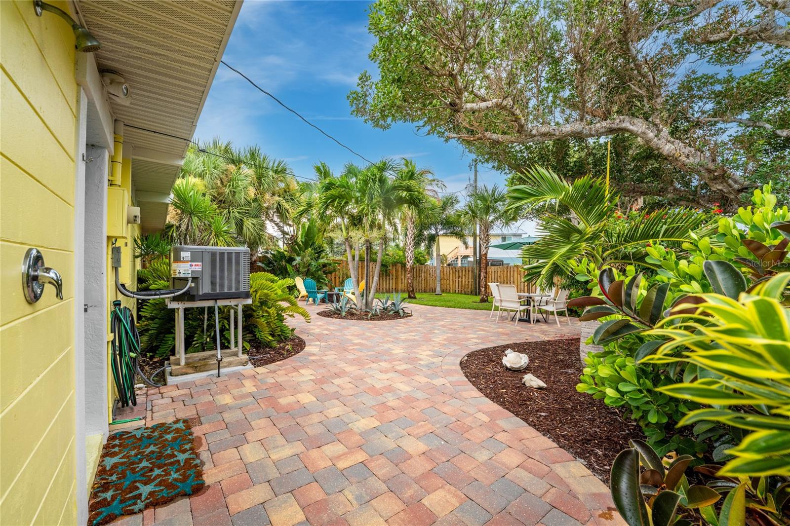 ENGLEWOOD SHORES - Residential