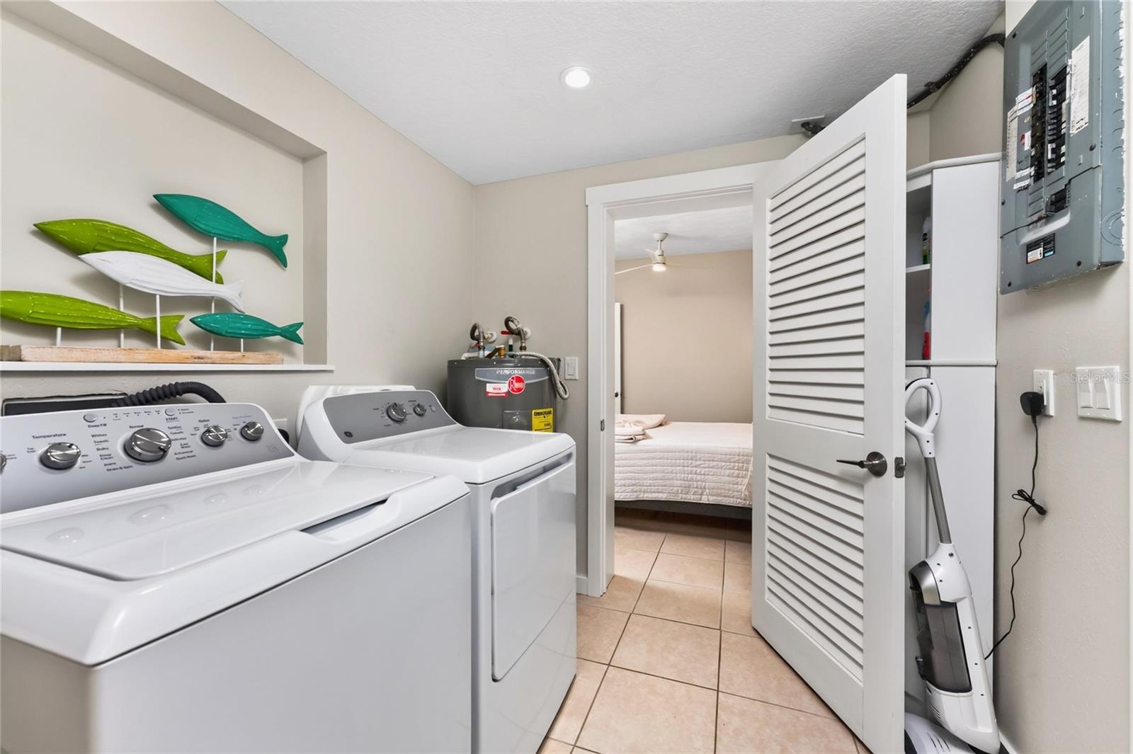 ENGLEWOOD SHORES - Residential