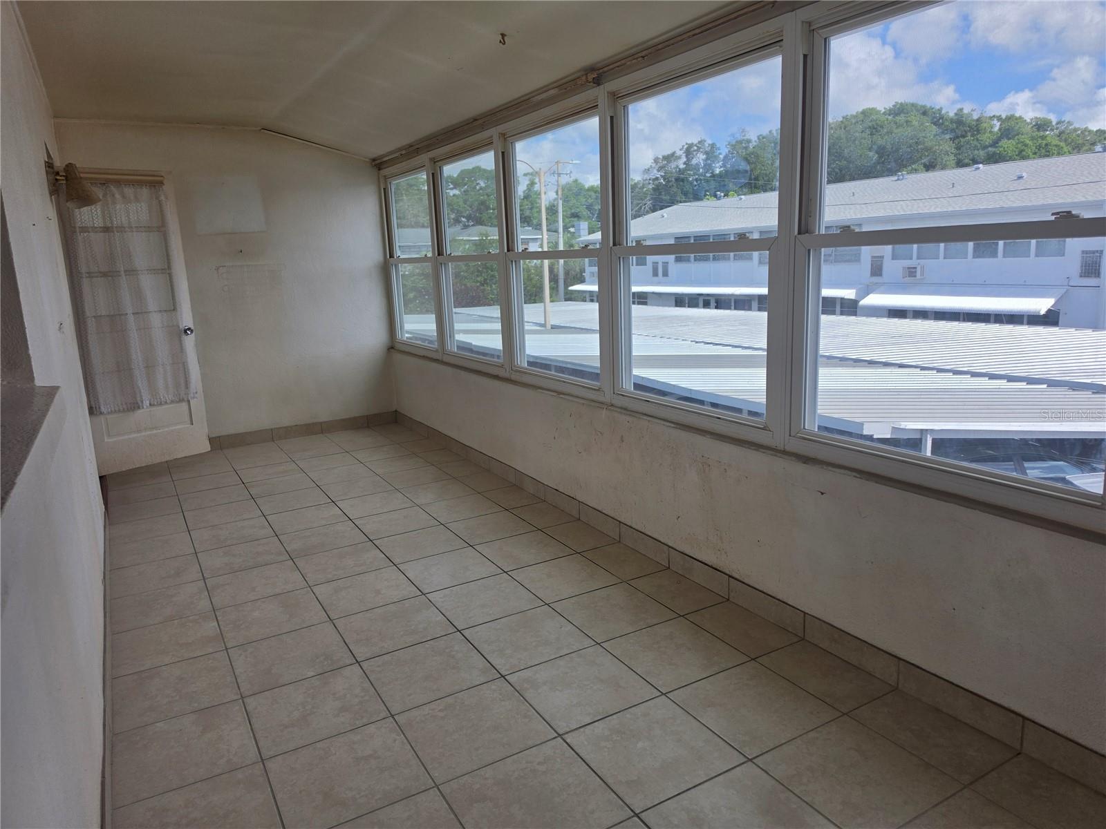 TOWN APTS CONDO - Residential