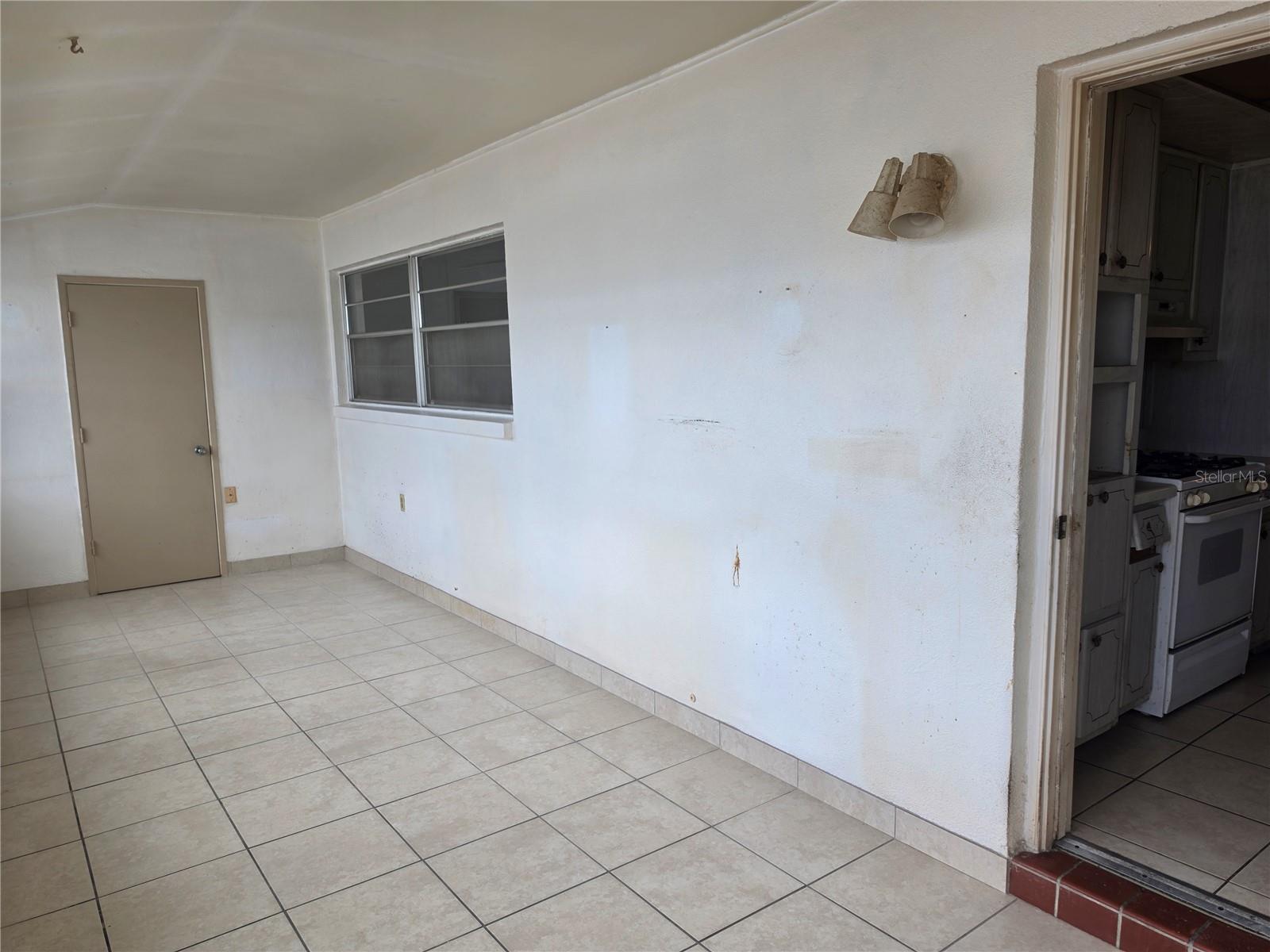 TOWN APTS CONDO - Residential