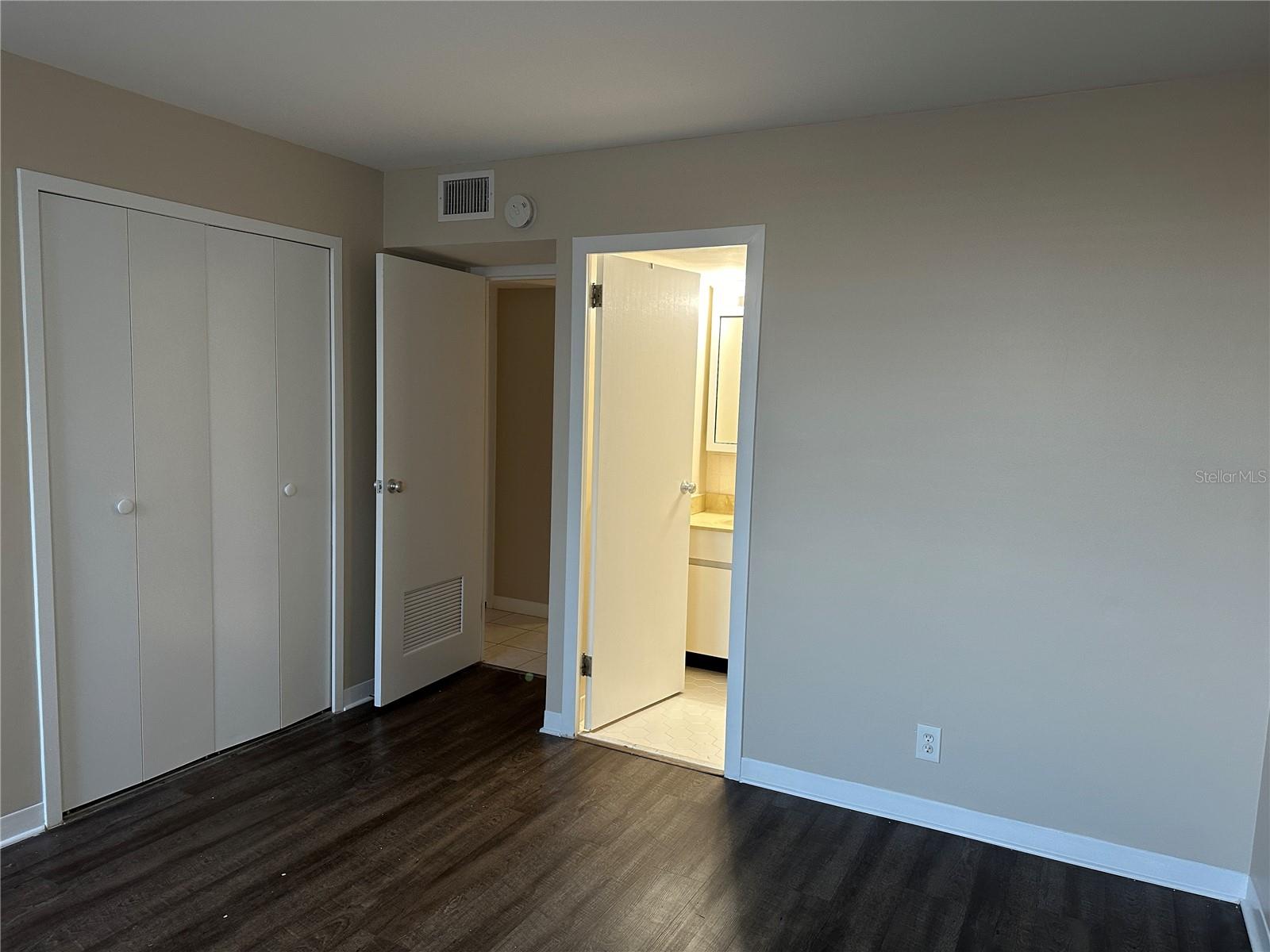 PARADISE ISLAND TOWERS CONDO - Residential
