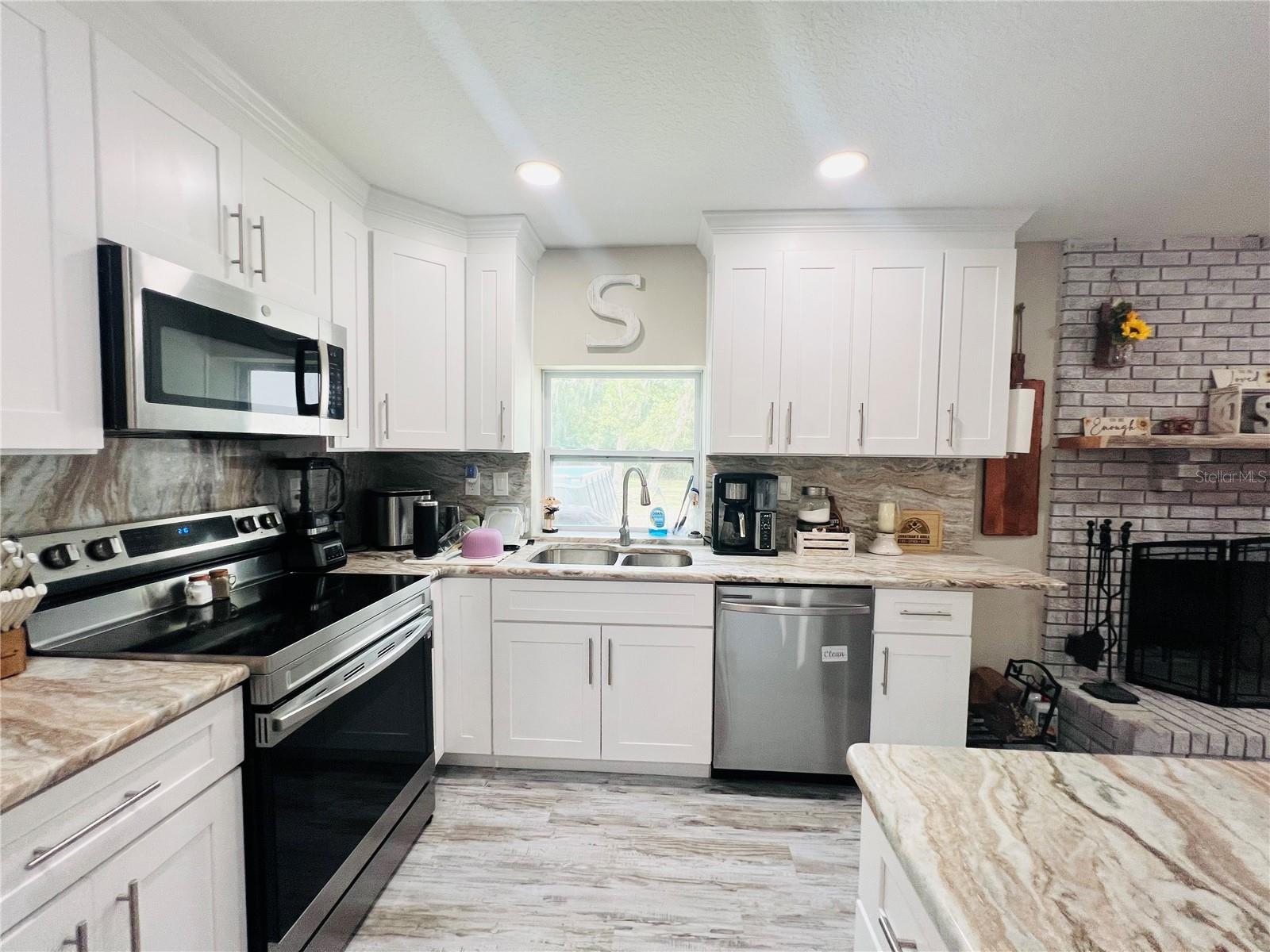 PARKWOOD ACRES - Residential