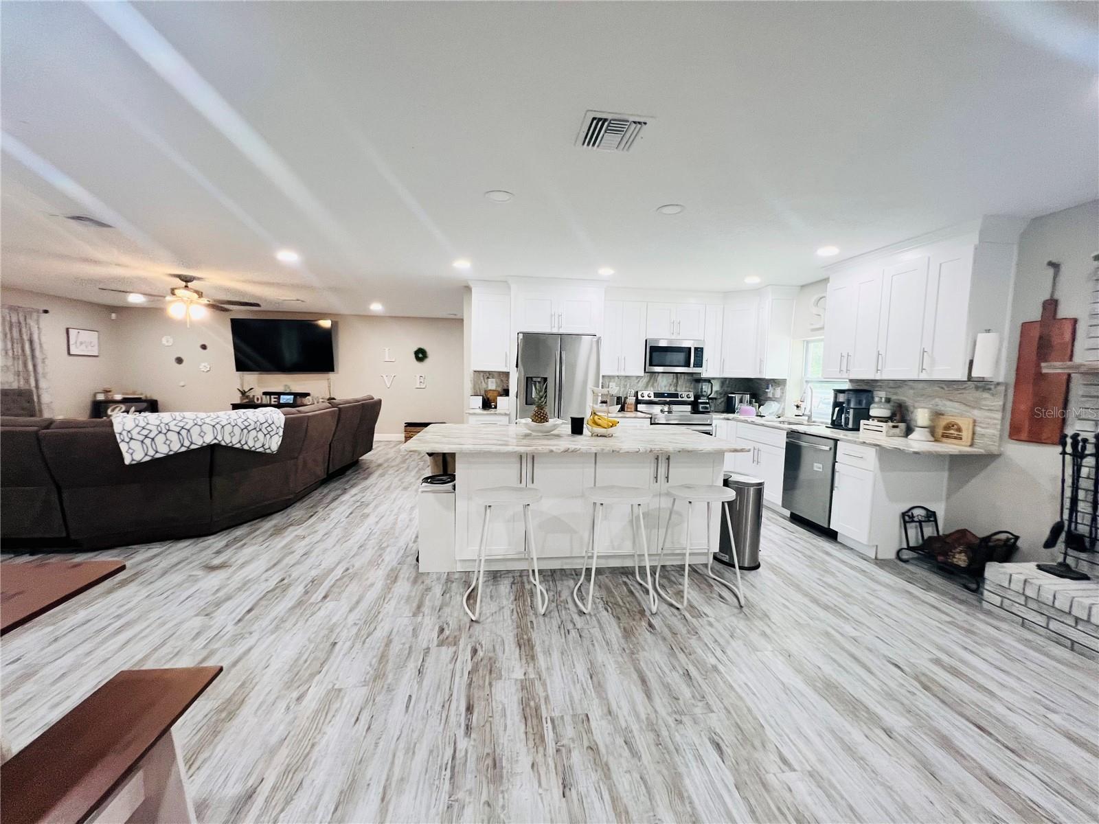 PARKWOOD ACRES - Residential