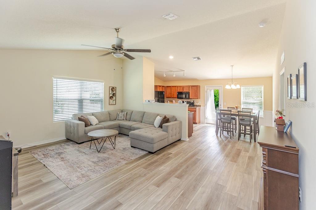 ROYAL HIGHLANDS - Residential