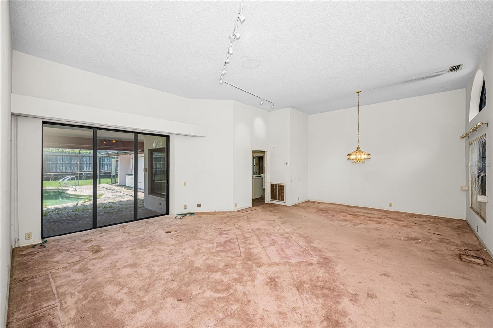 WEATHERSTONE - Residential