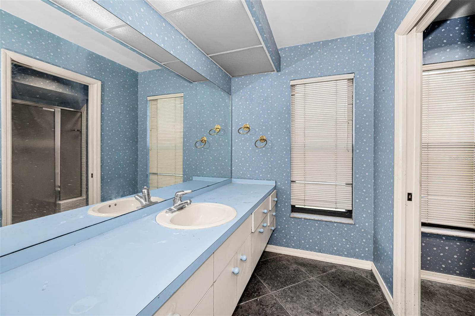WEATHERSTONE - Residential