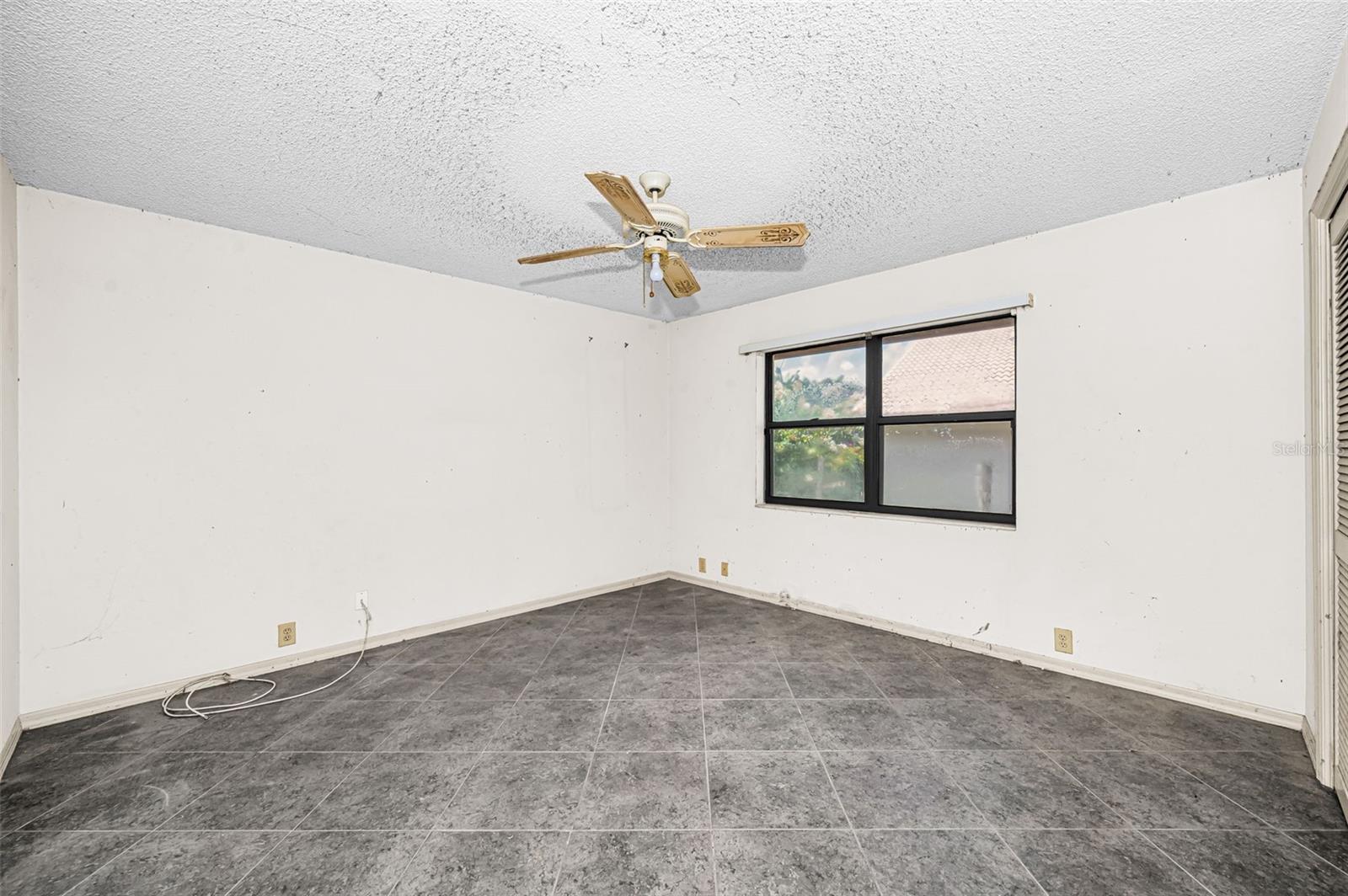 WEATHERSTONE - Residential