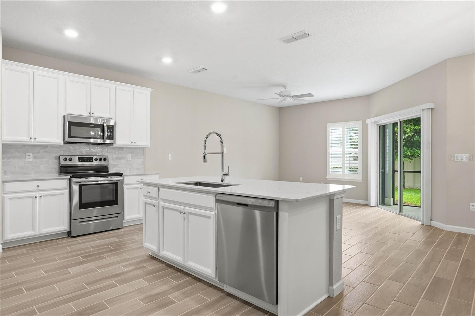 POTTSBURG POINTE - Residential