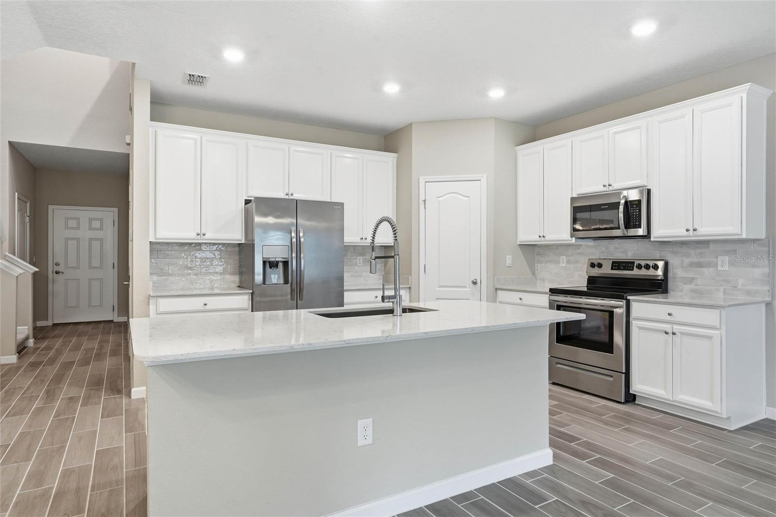 POTTSBURG POINTE - Residential