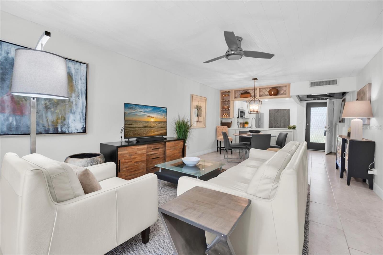 VILLAS DE GOLF CONDO - Residential