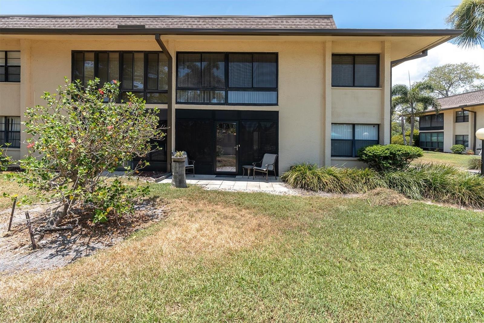 VILLAS DE GOLF CONDO - Residential