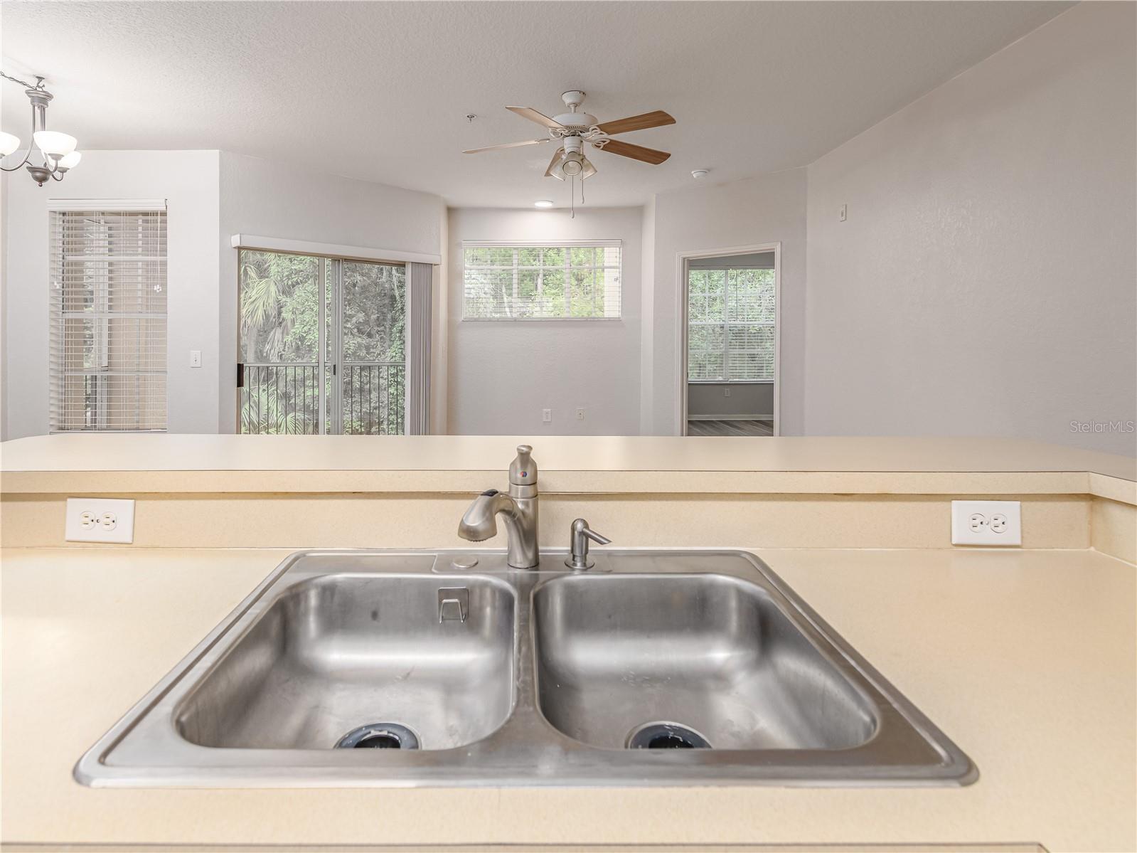 OXFORD PLACE AT TAMPA PALMS A - Residential Lease