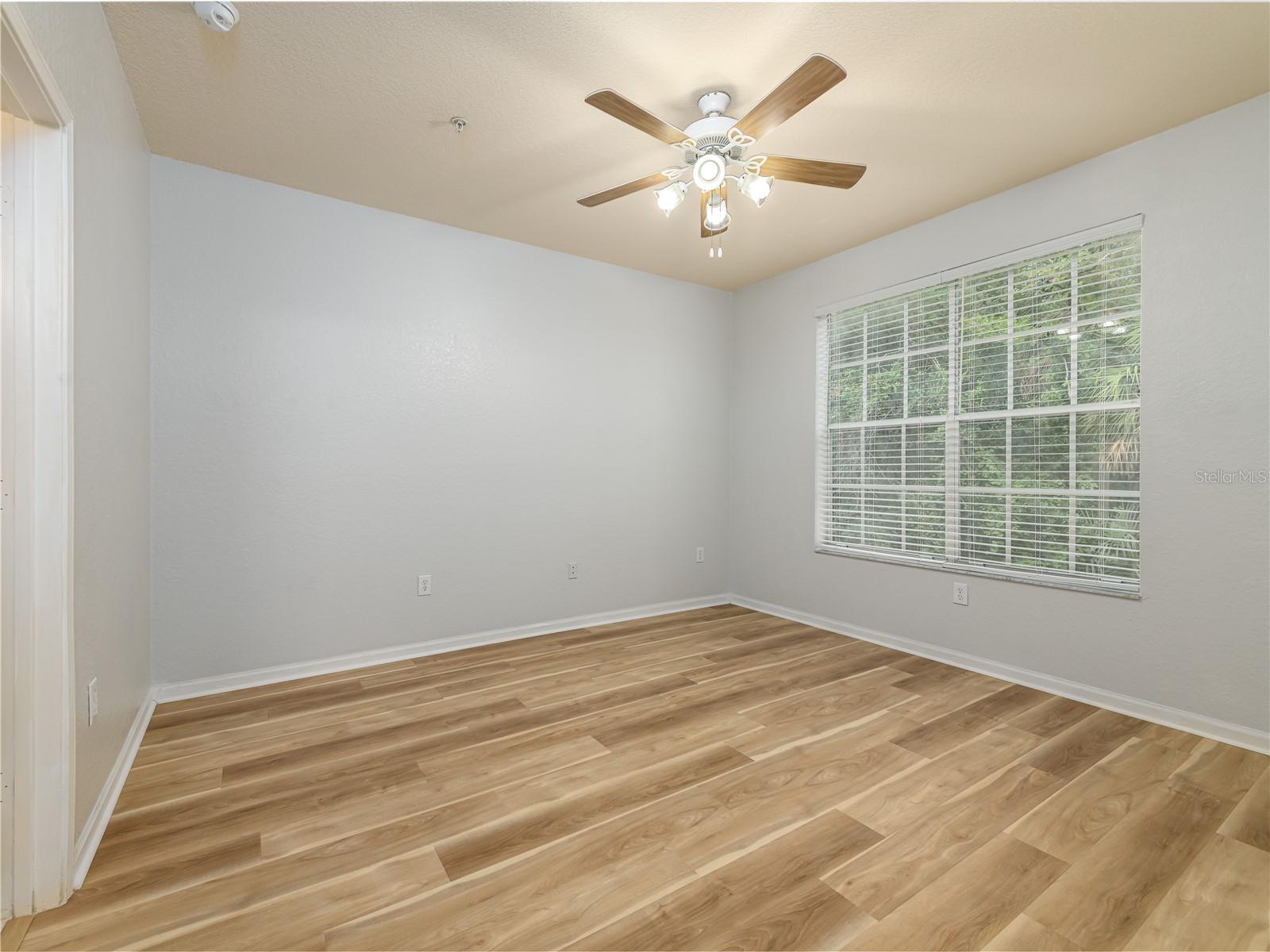 OXFORD PLACE AT TAMPA PALMS A - Residential Lease