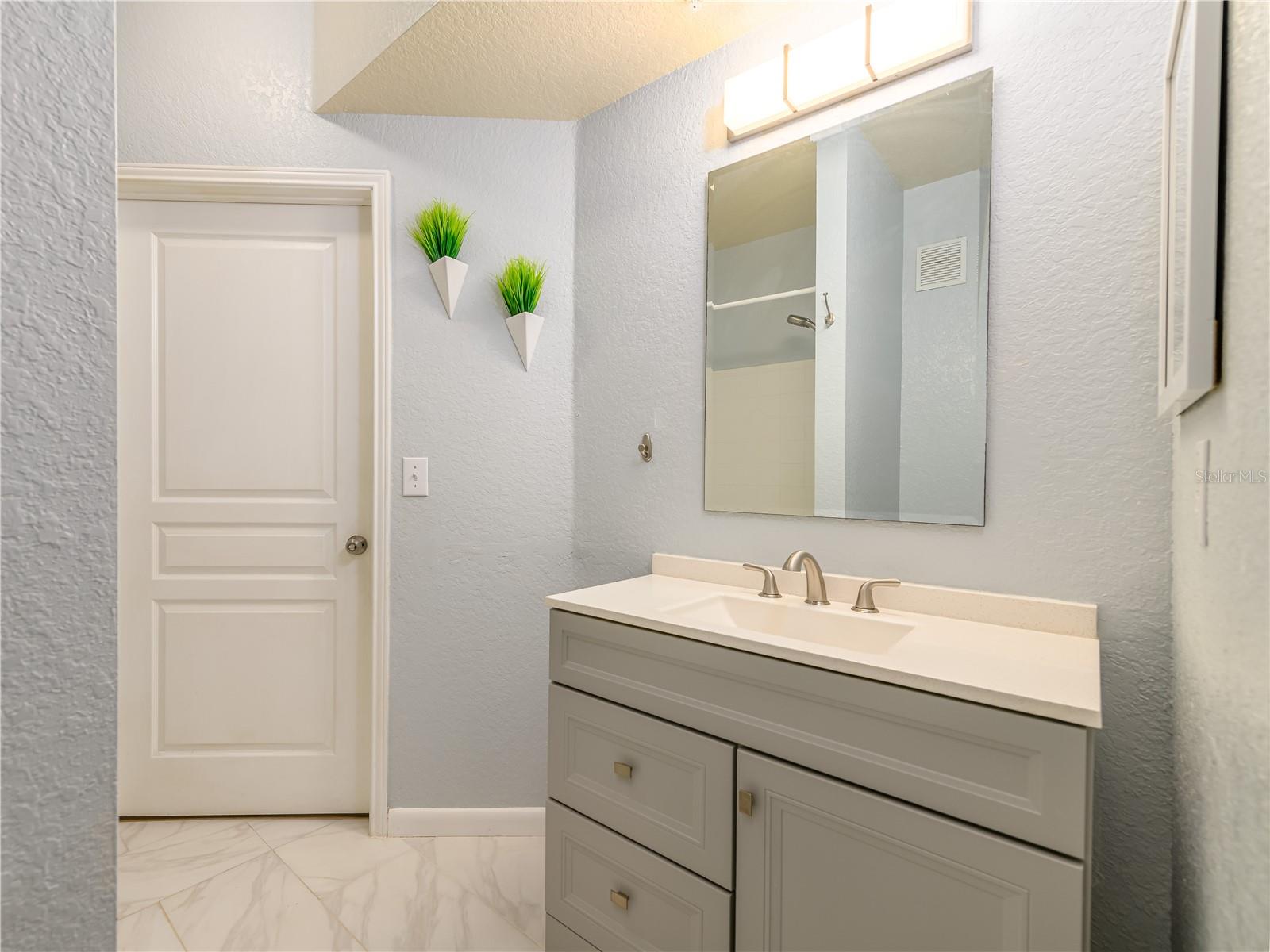 OXFORD PLACE AT TAMPA PALMS A - Residential Lease