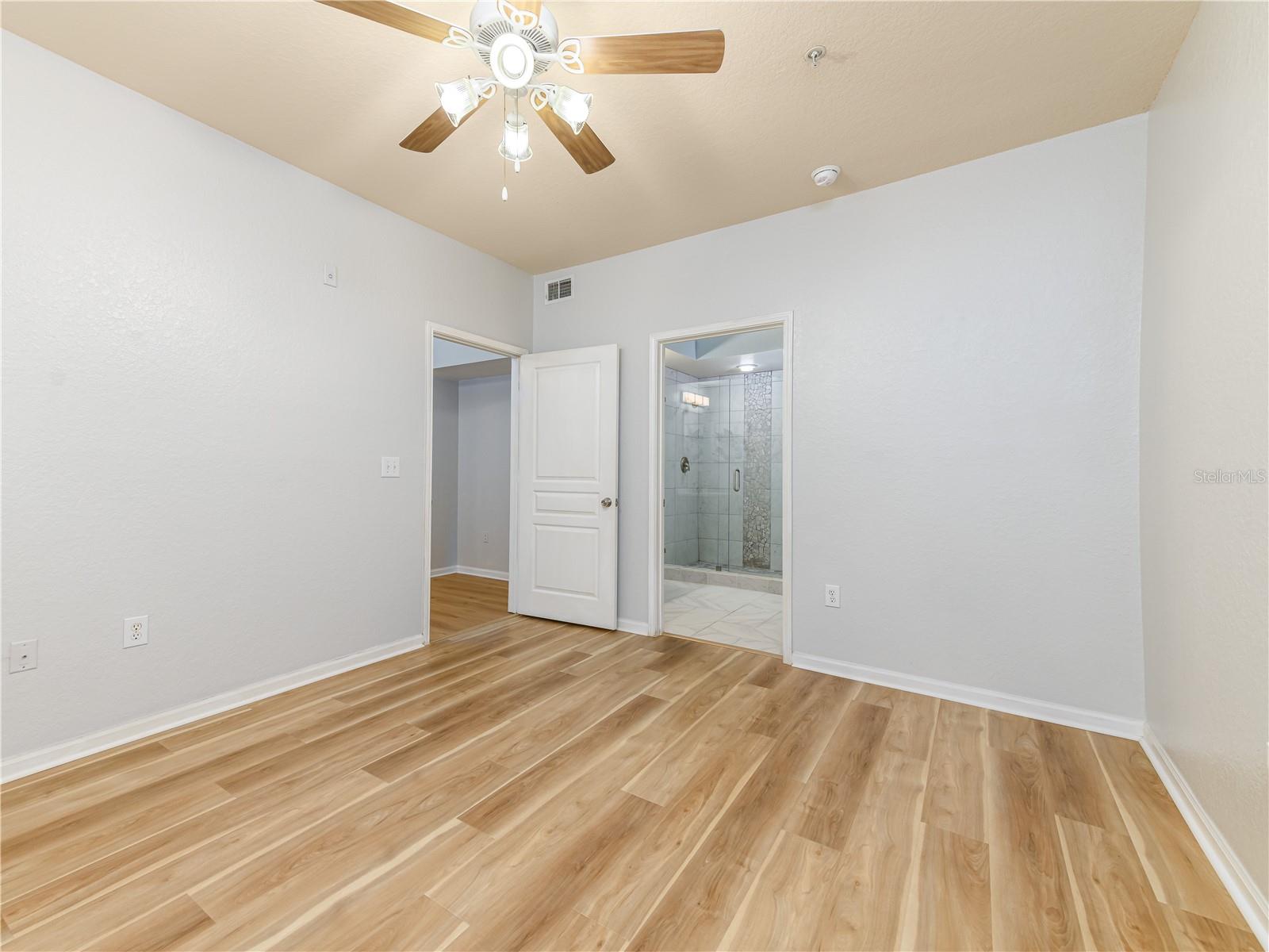 OXFORD PLACE AT TAMPA PALMS A - Residential Lease