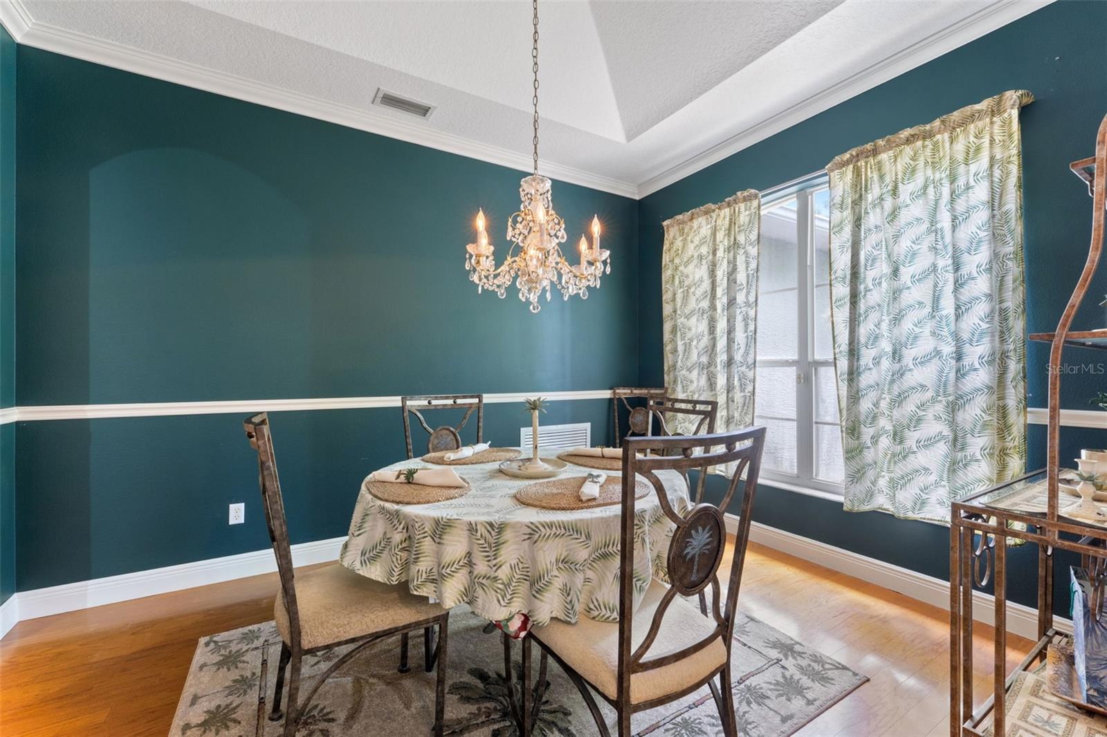 ALOMA WOODS PH 5 - Residential