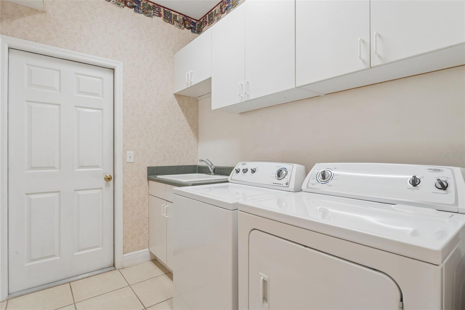 ALOMA WOODS PH 5 - Residential
