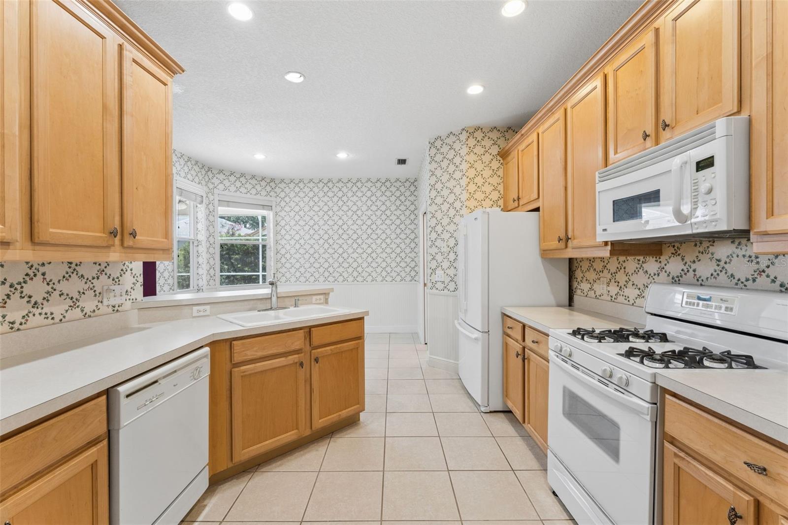 ALOMA WOODS PH 5 - Residential