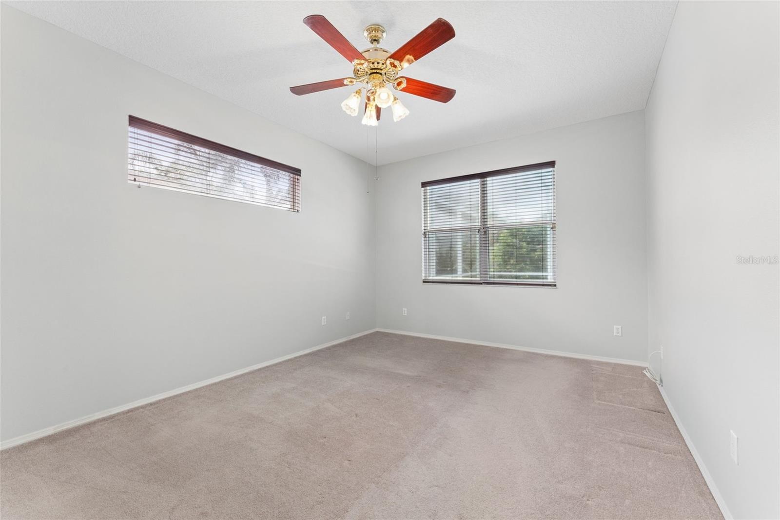 ALOMA WOODS PH 5 - Residential