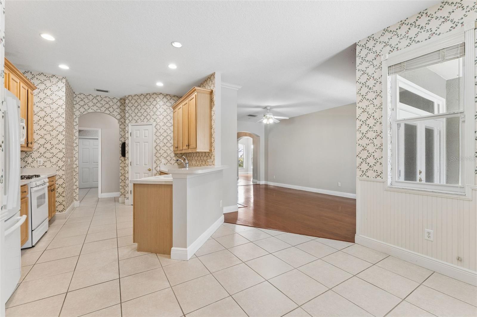 ALOMA WOODS PH 5 - Residential