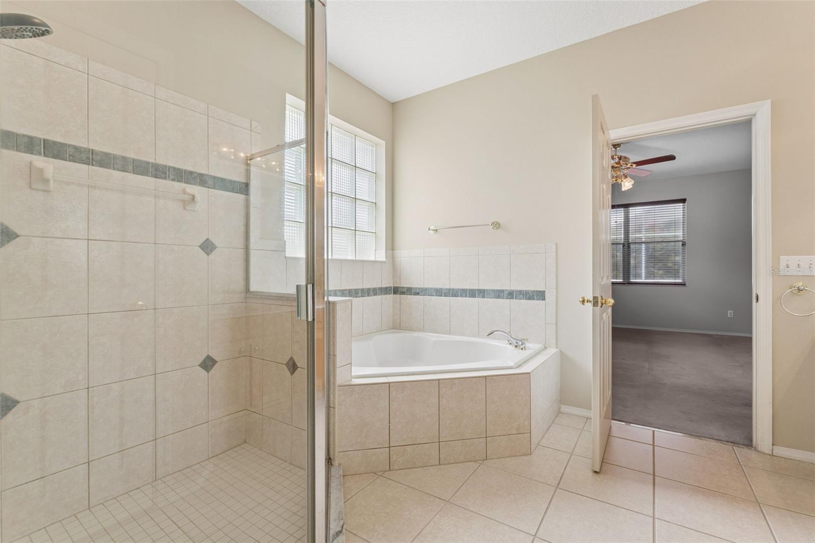 ALOMA WOODS PH 5 - Residential