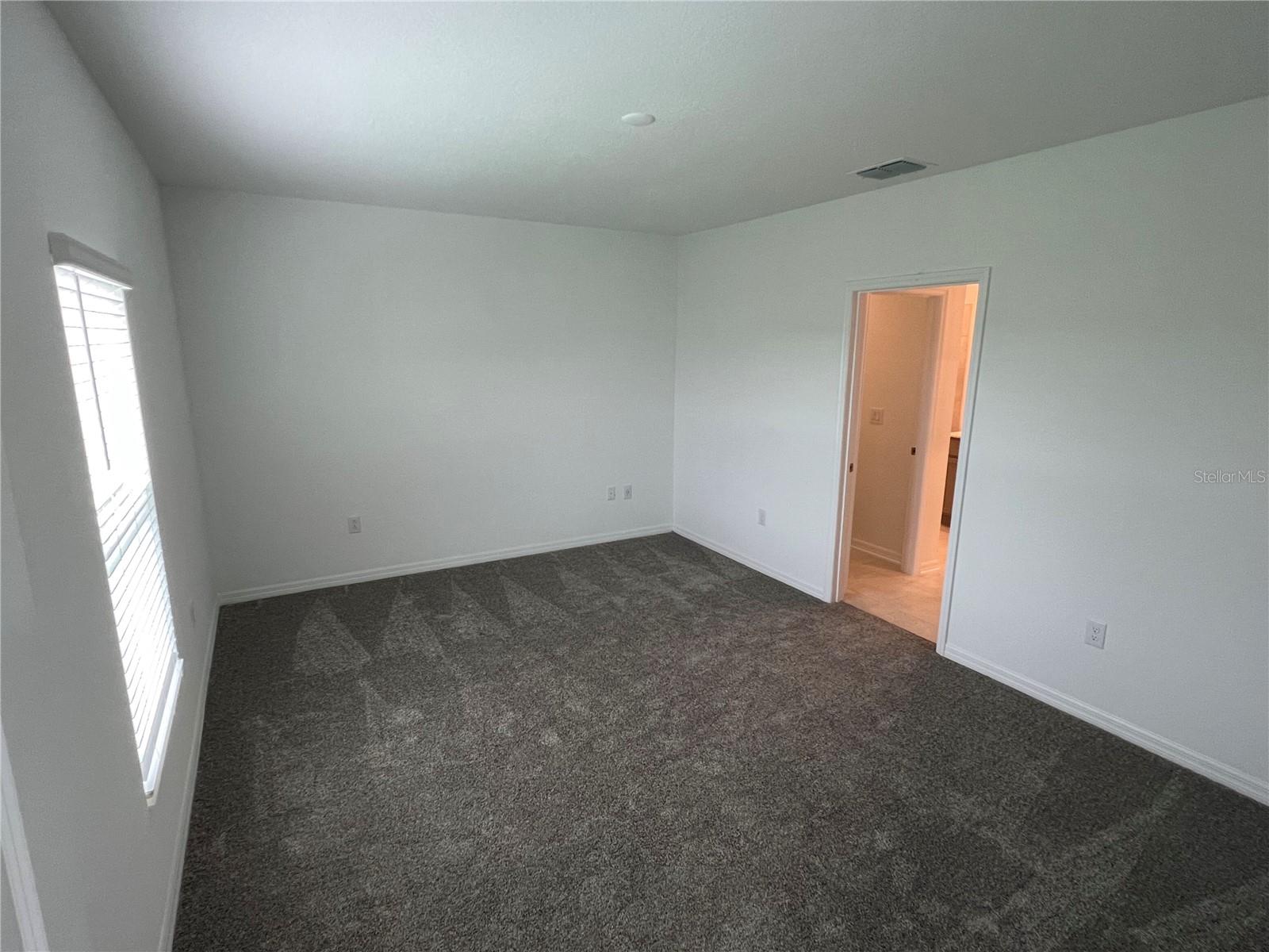 LEOMAS LANDING - PHASE 1 - Residential Lease