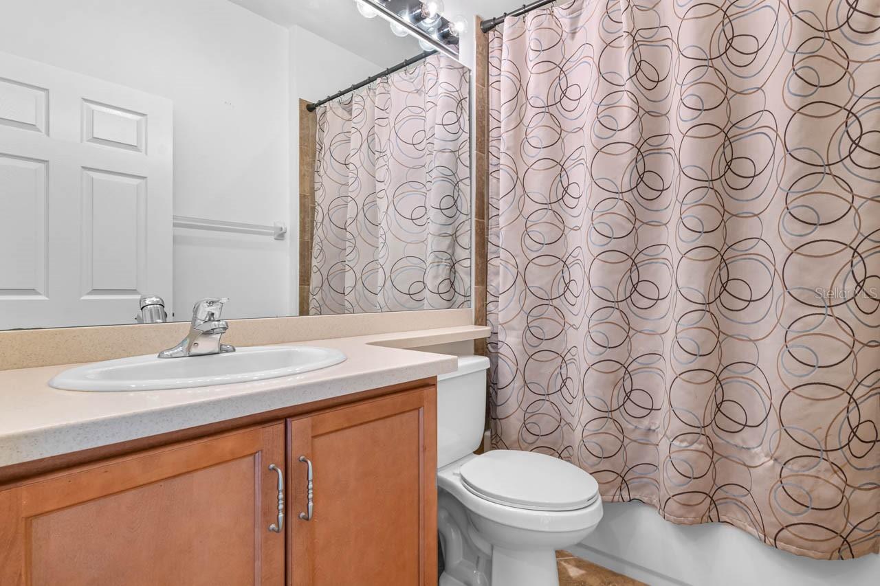VALENCIA LAKES TR MM PH - Residential