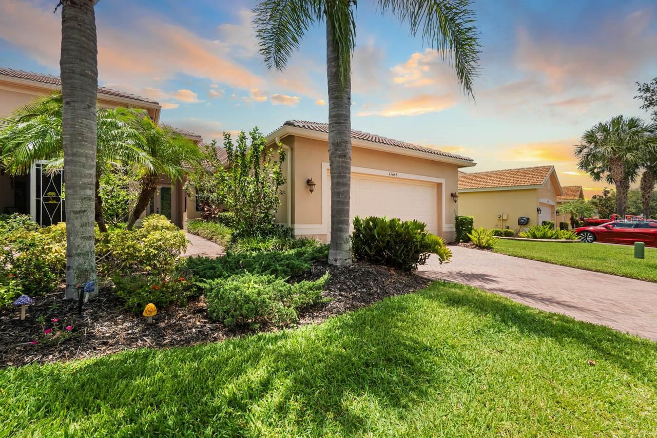 VALENCIA LAKES TR MM PH - Residential