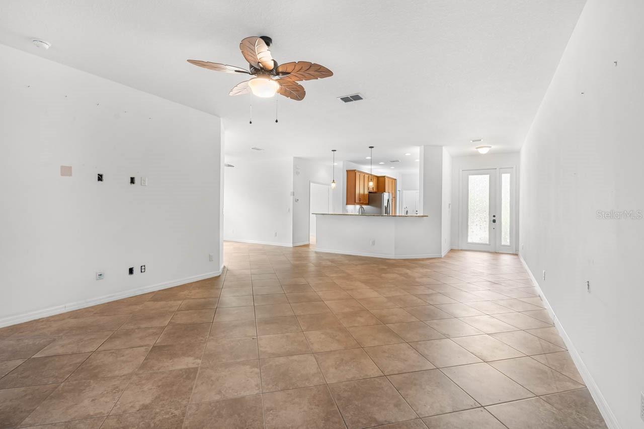 VALENCIA LAKES TR MM PH - Residential