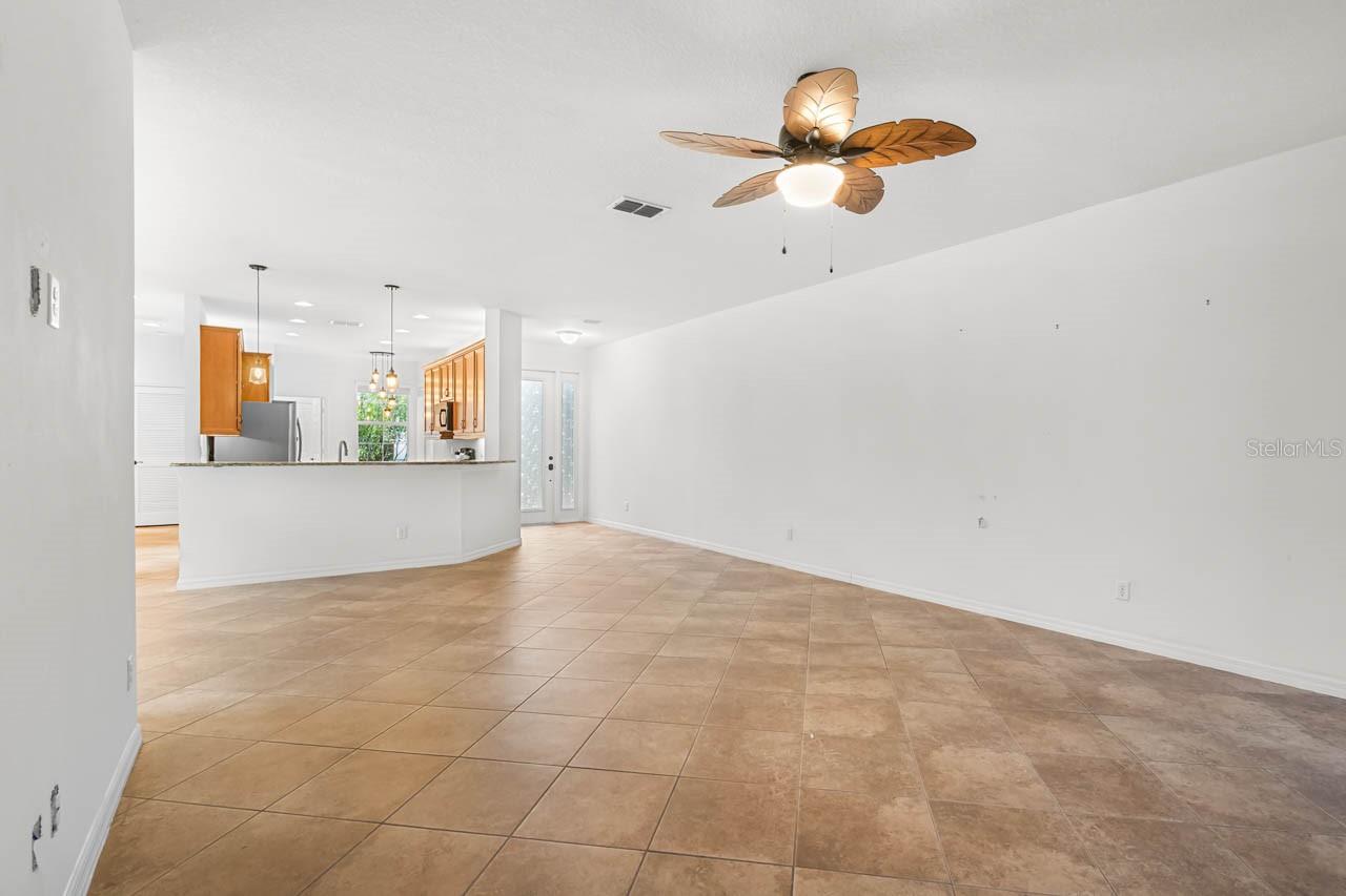 VALENCIA LAKES TR MM PH - Residential