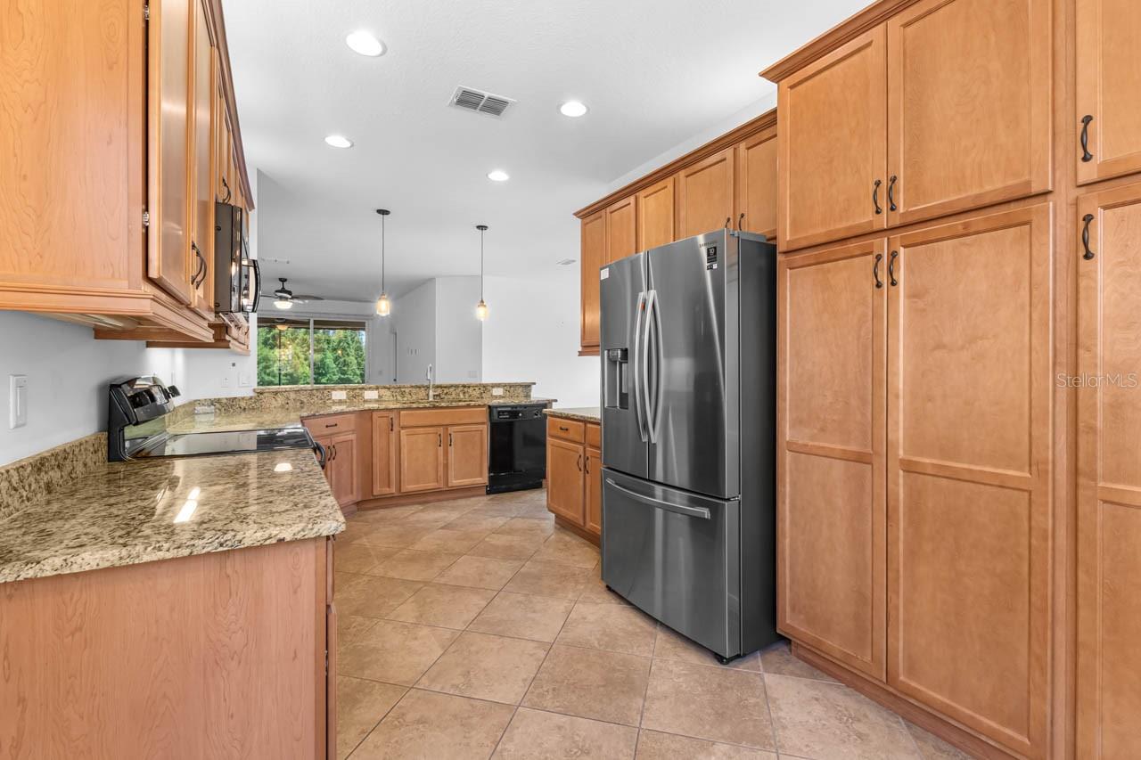 VALENCIA LAKES TR MM PH - Residential
