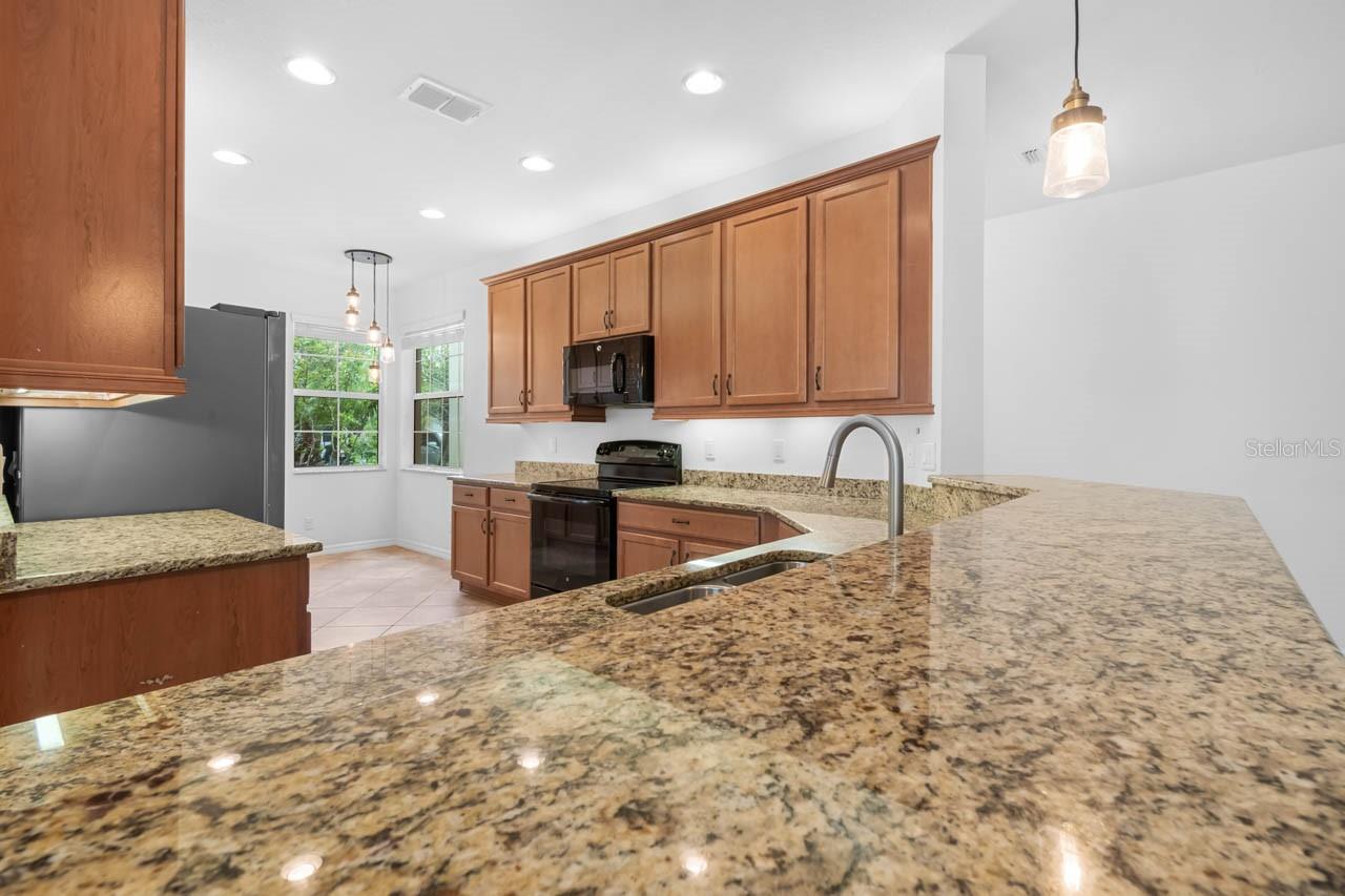VALENCIA LAKES TR MM PH - Residential
