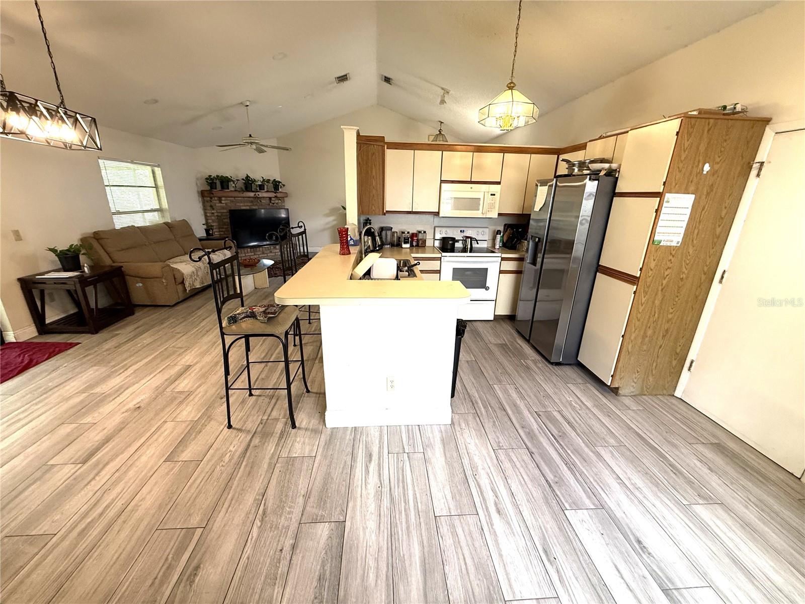 SUMMER WOODS - Residential