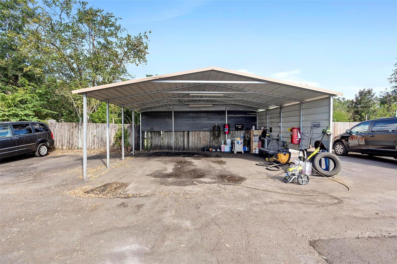 KEEN CASTLE - Commercial Sale