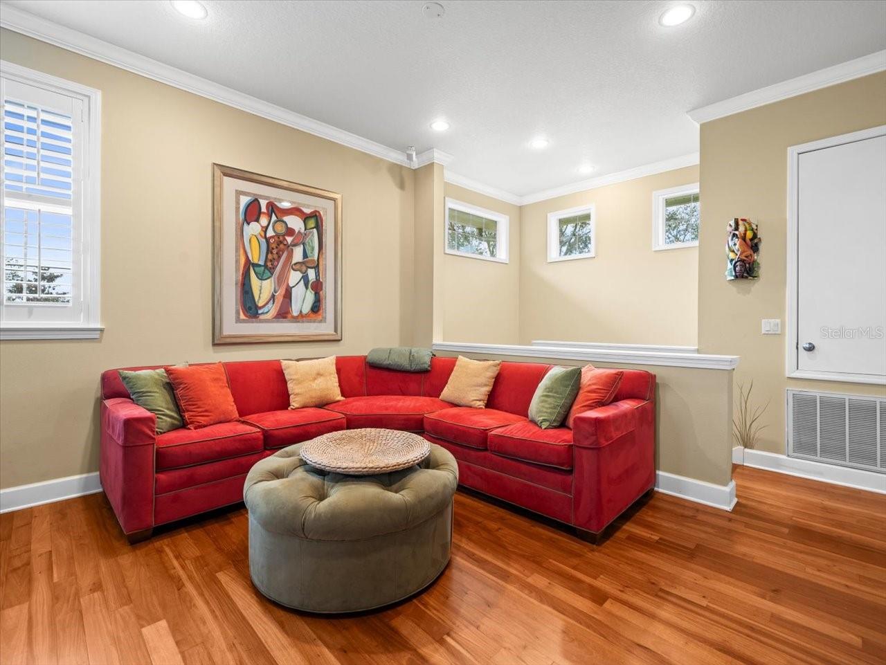 CITRUS GREEN - Residential