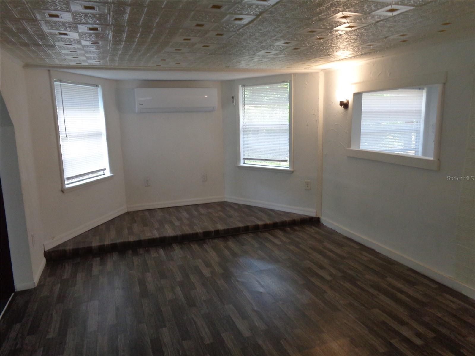 MEADOWS UN 03 - Residential