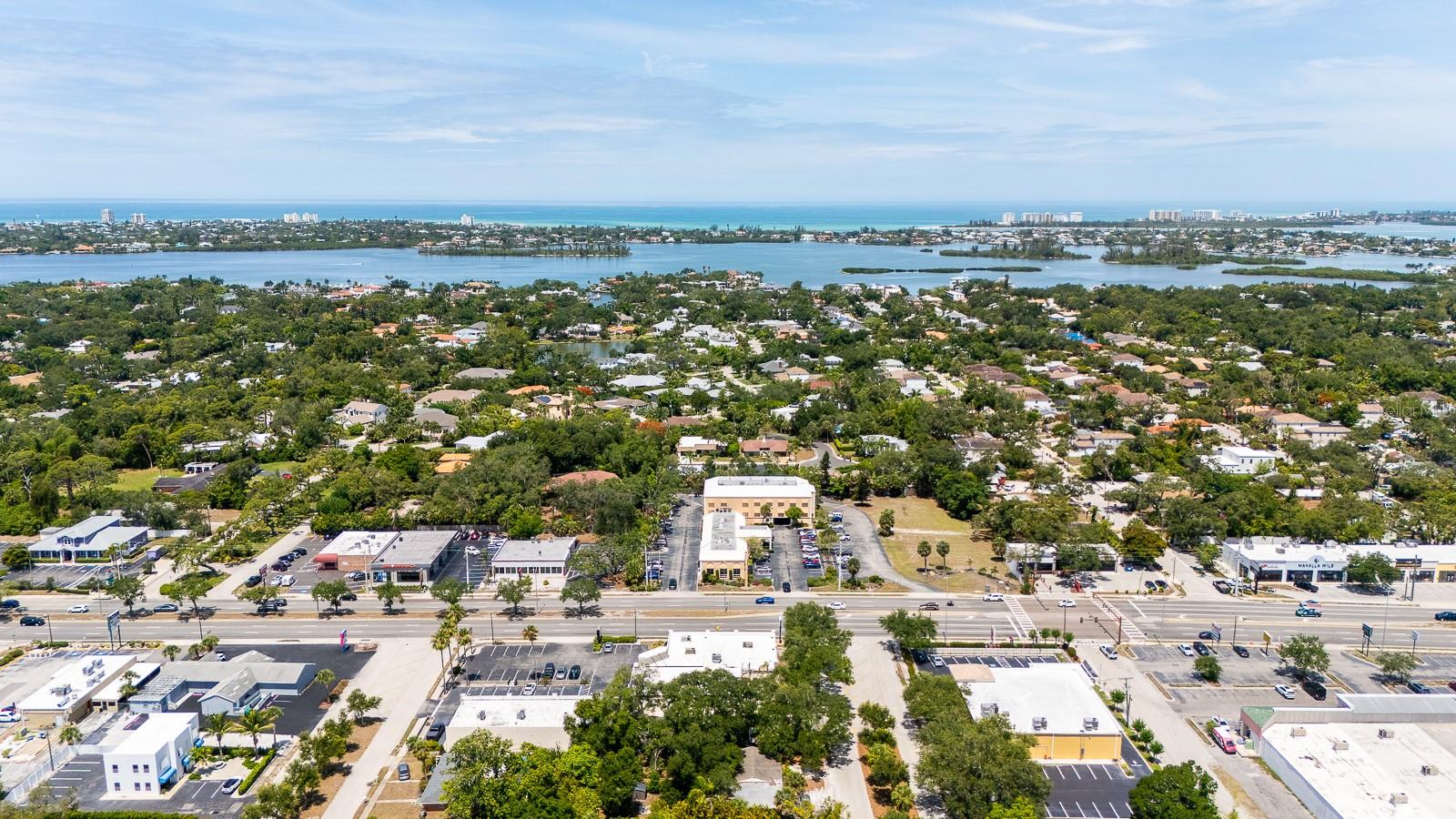 HARBOR OAKS - Residential Income