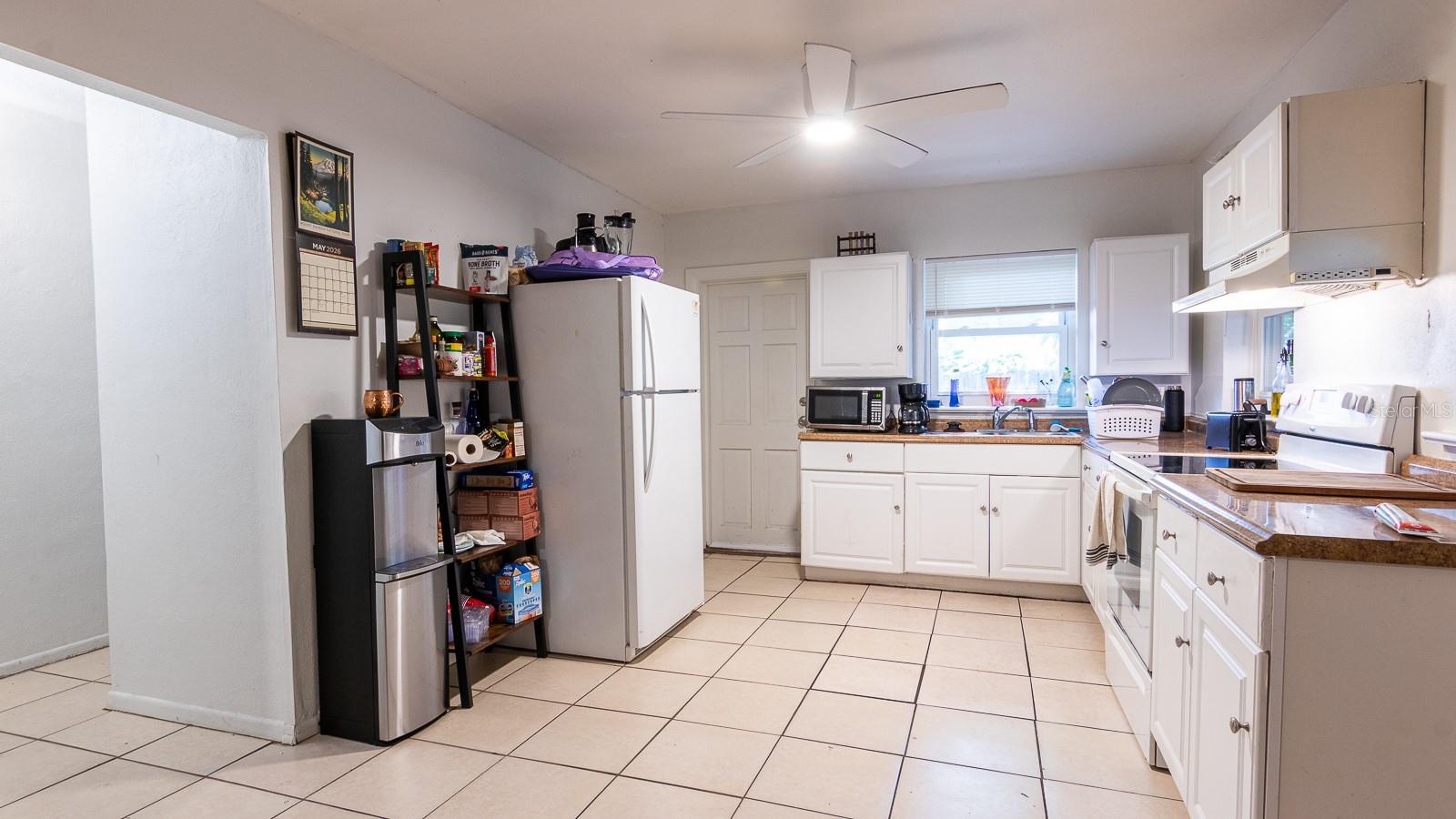HARBOR OAKS - Residential Income