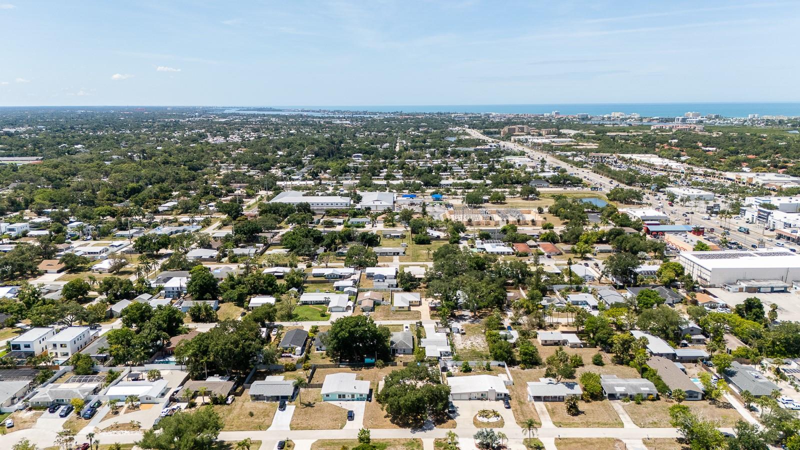HARBOR OAKS - Residential Income