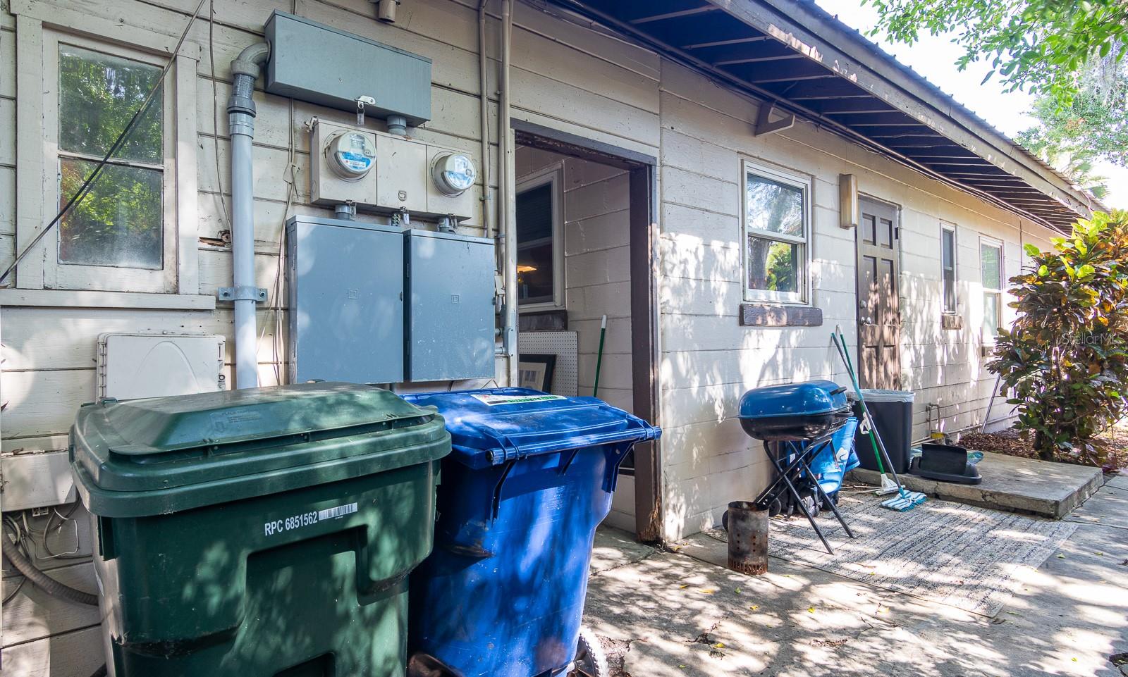 HARBOR OAKS - Residential Income
