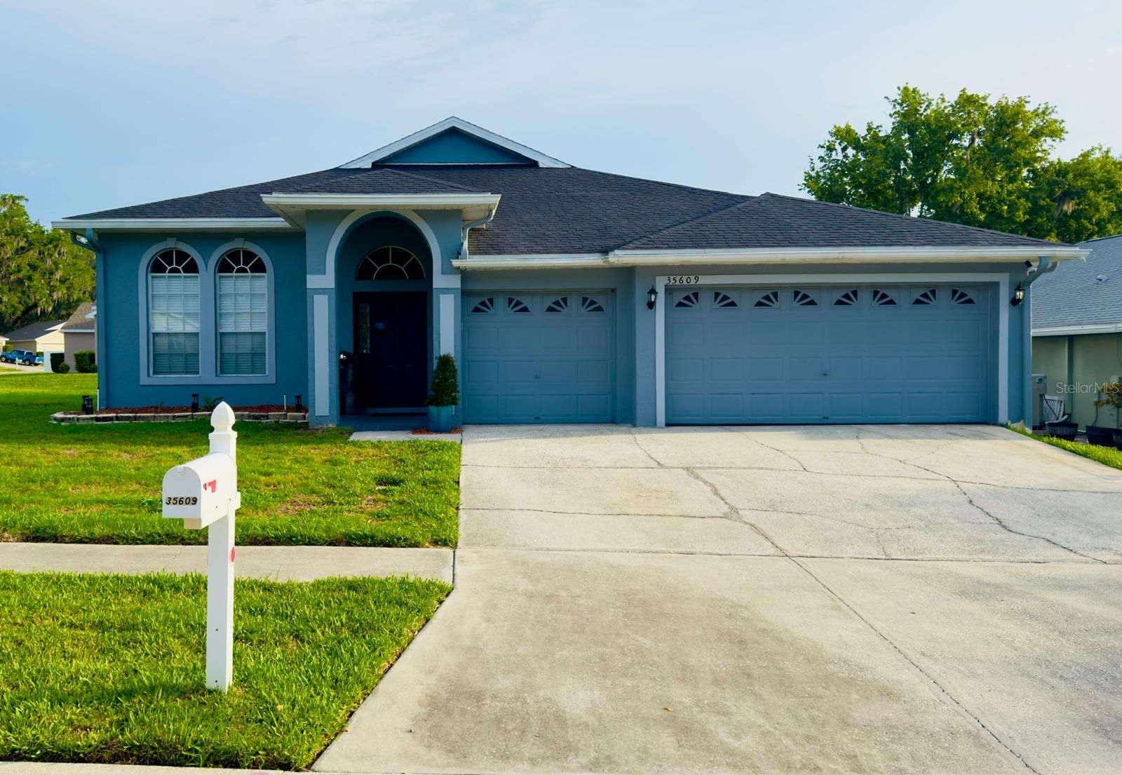 Welcome to this beautifully remodeled home located in the golf community of Lake Bernadette. This spacious residence features 4 bedrooms, 2.5 bathrooms, and a 3-car garage, offering comfort and functionality throughout. The property includes a modern remodeled kitchen, new flooring, updated bathrooms, and all appliances included. The open-concept layout provides abundant natural light and ideal spaces for entertaining and everyday family living.

Enjoy outstanding community amenities, including a golf course, 2 swimming pools, a playground, basketball courts, a clubhouse, and additional recreational areas. Conveniently located near schools, restaurants, hospitals, and major roadways. Move-in read