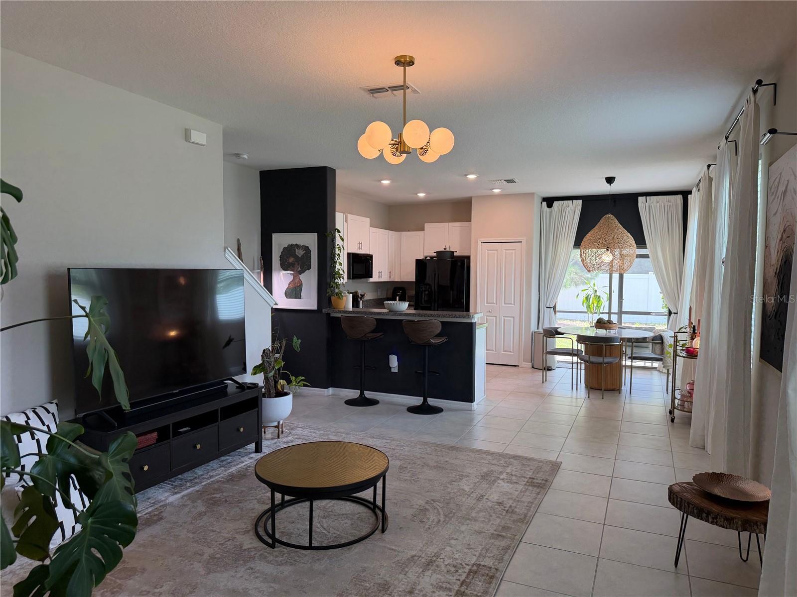 TOUCHSTONE PH 2 - Residential Lease
