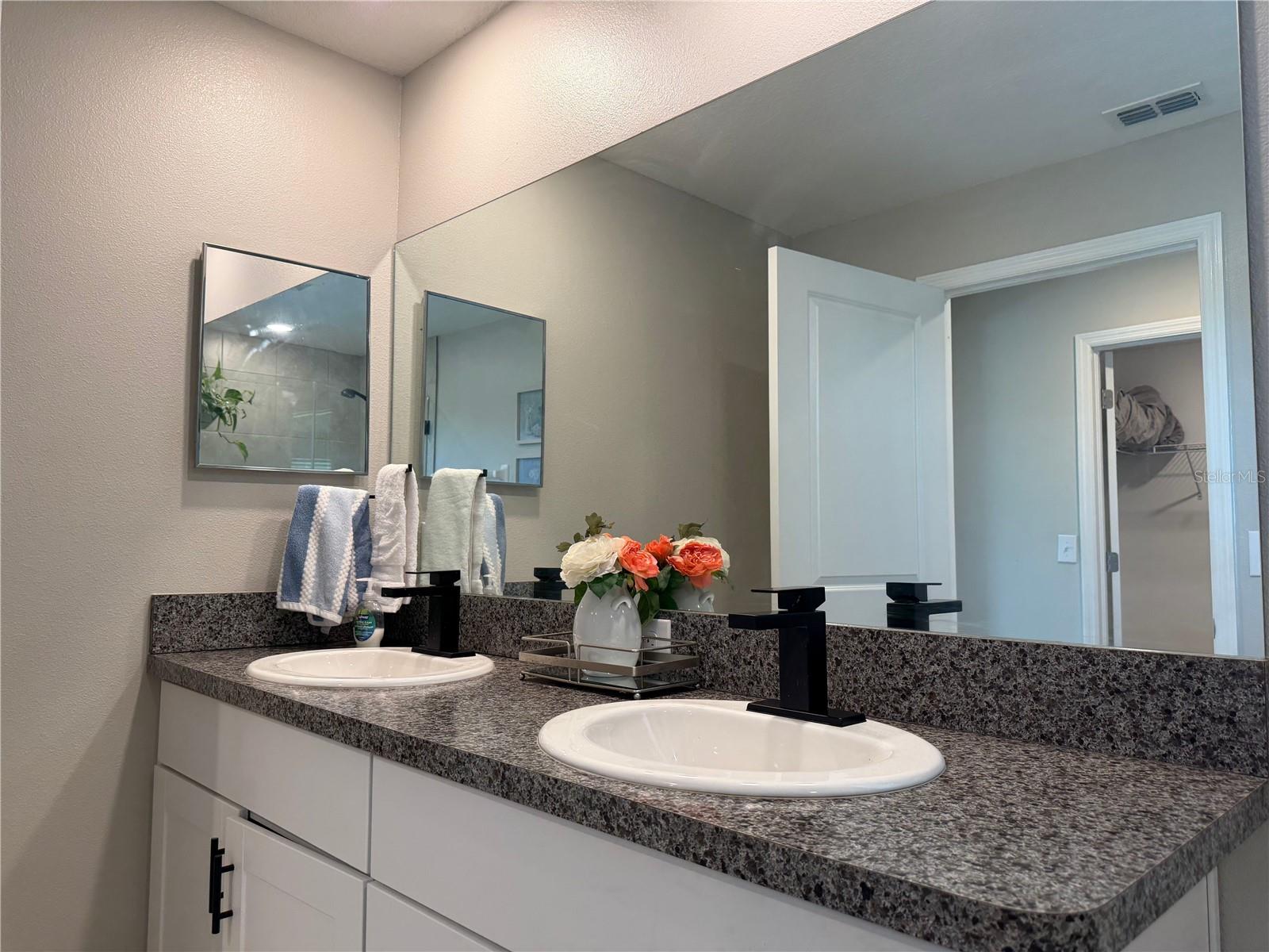 TOUCHSTONE PH 2 - Residential Lease