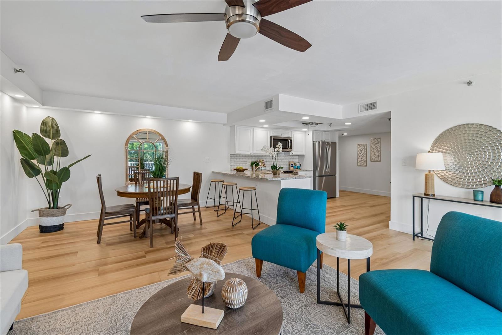 SOUTH BAY CONDO - Residential